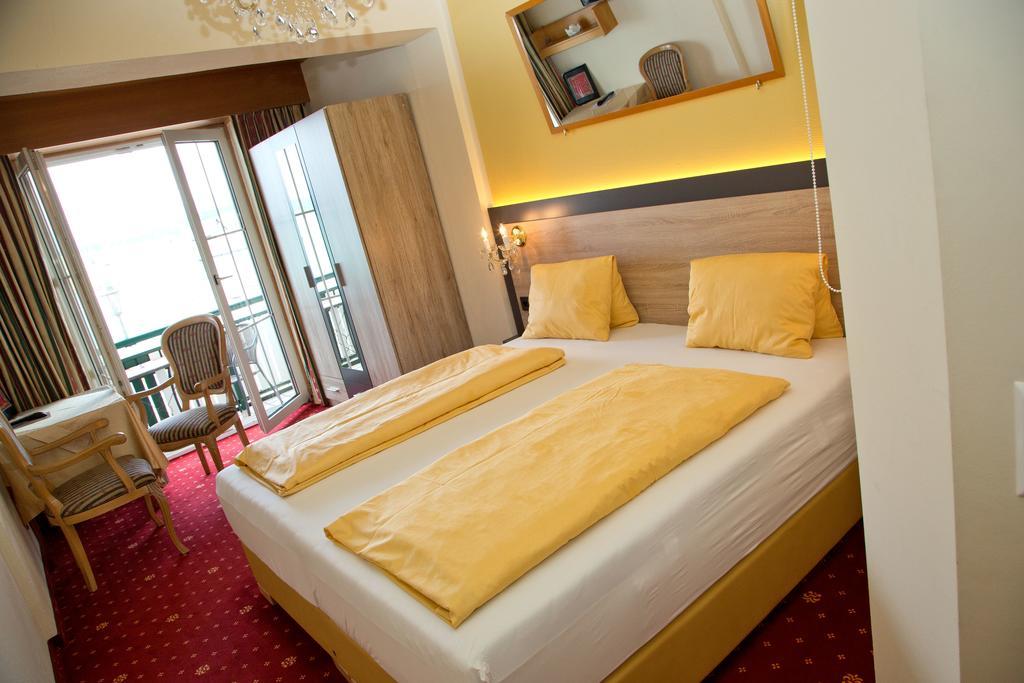 Villa Desiree - Hotel Garni - Adults Only Villach Esterno foto