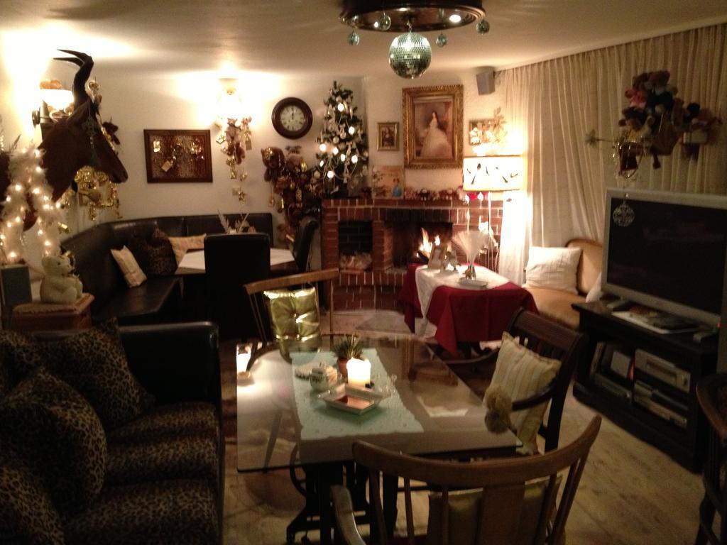 Villa Desiree - Hotel Garni - Adults Only Villach Esterno foto