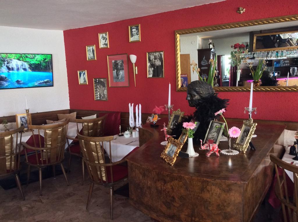 Villa Desiree - Hotel Garni - Adults Only Villach Esterno foto