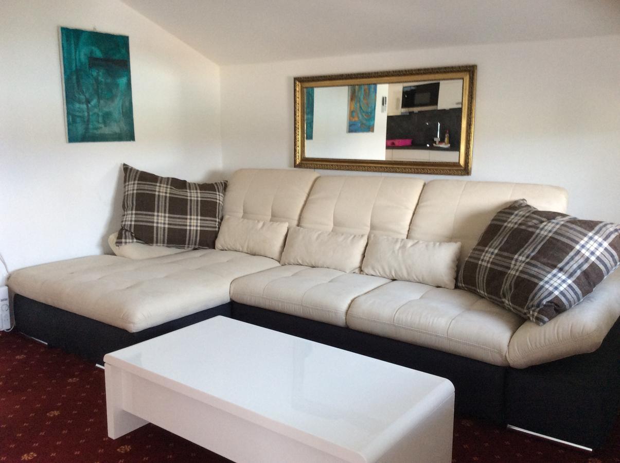 Villa Desiree - Hotel Garni - Adults Only Villach Esterno foto